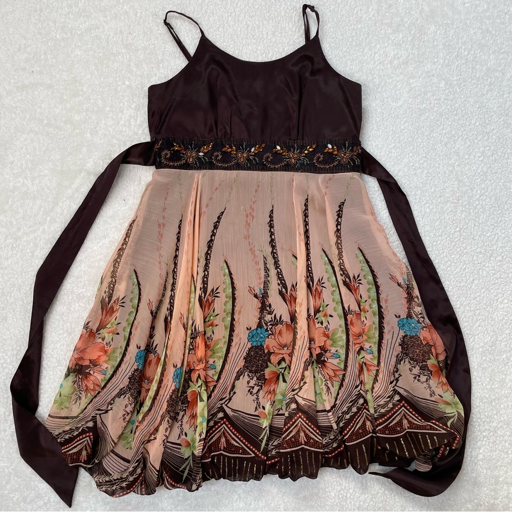 Vintage brown and cream flowy mid thigh spaghetti strap ruffle dress